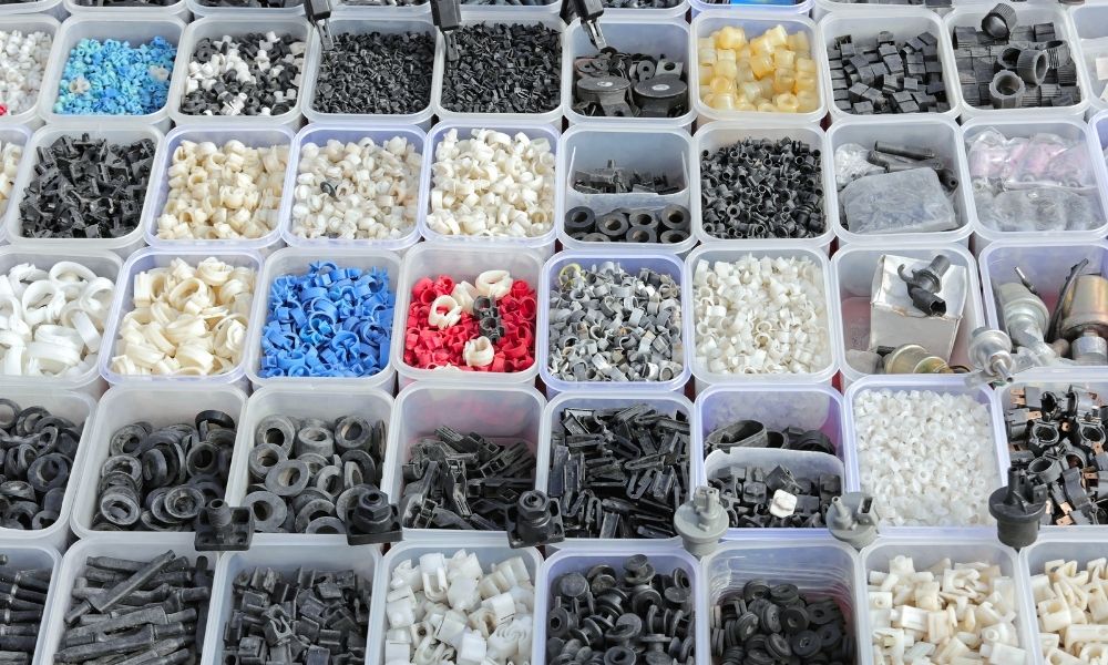 What Are the Common Plastic Product Manufacturing Processes?, Casting,  Molding, Extrusion, Thermoforming, Injection Molding, Welding, Foaming