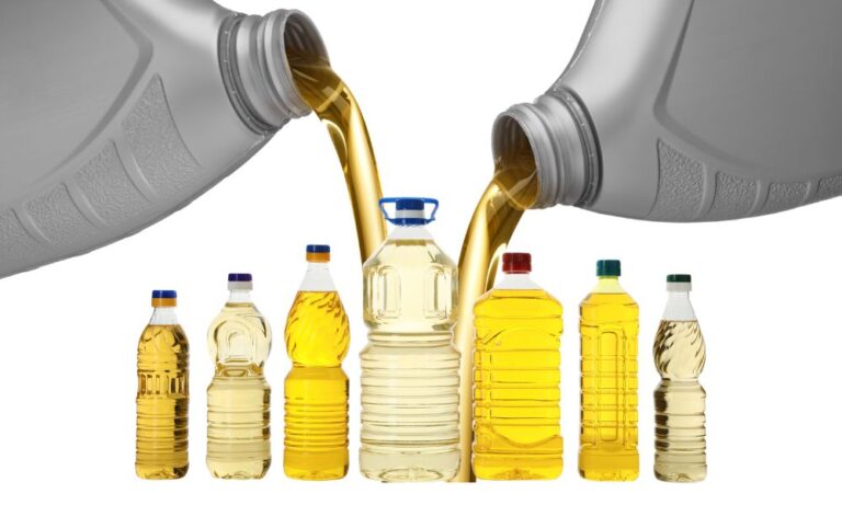 what is the proportion of plastic made from oil